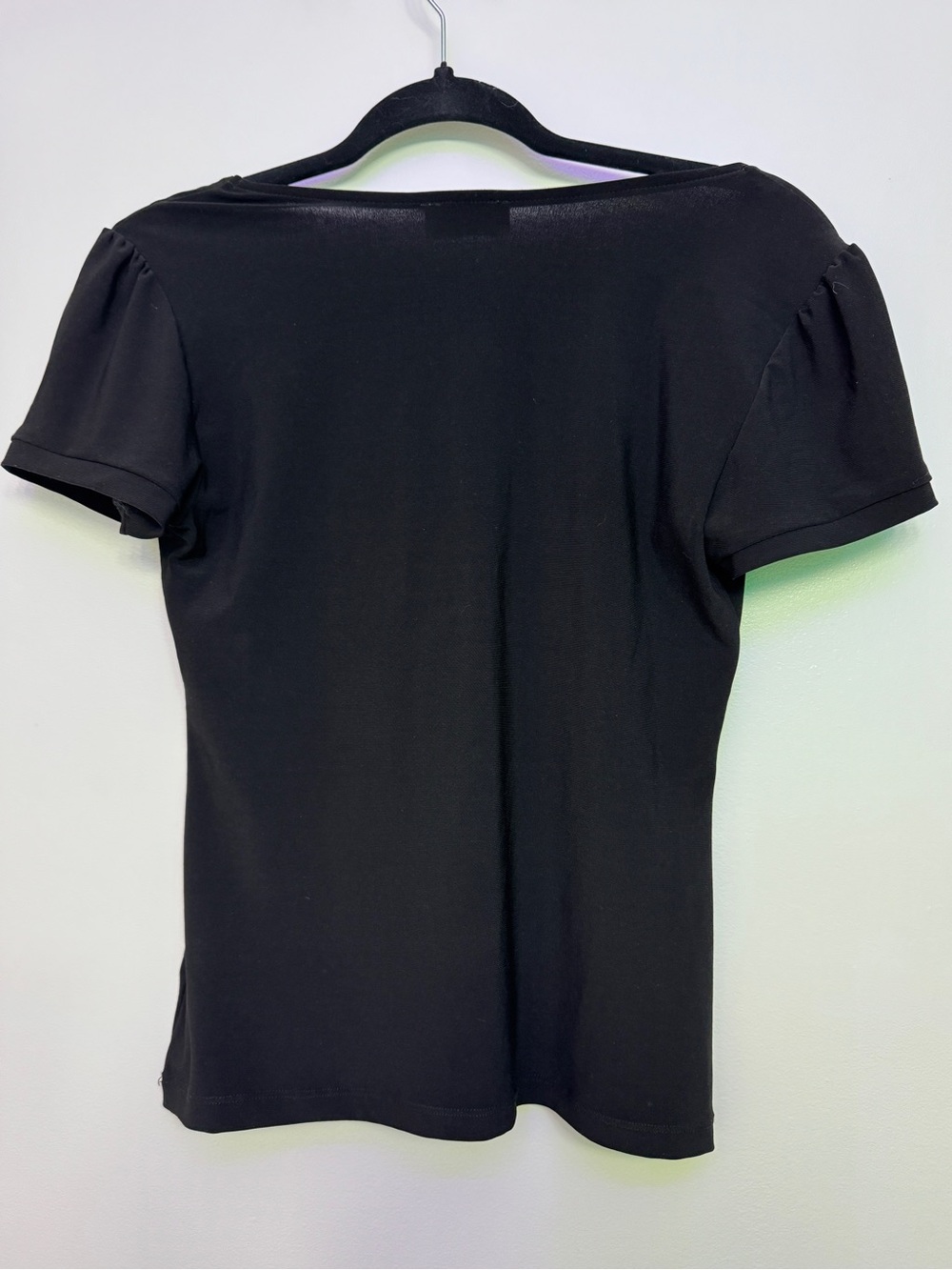 1990s Laura Petites Black Short Sleeve Scoop Neck Top with Front Gather - Picture 5 of 6